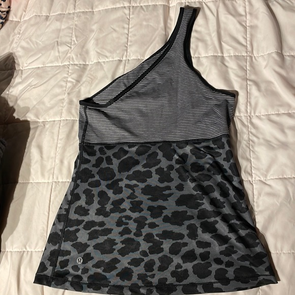 Lululemon leopard bra and tank set - Picture 3 of 4